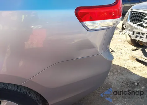 2011 Toyota Sienna Le V6 из США, поврежденный, VIN 5TDKK3DC7BS081734